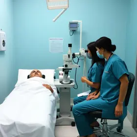 Representante do Ministério da Saúde visita carreta de oftalmologia em Goiânia (GO)